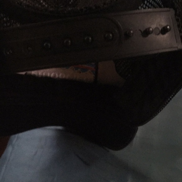 Men’s Patagonia Black Hat (Like New) - Picture 3 of 3